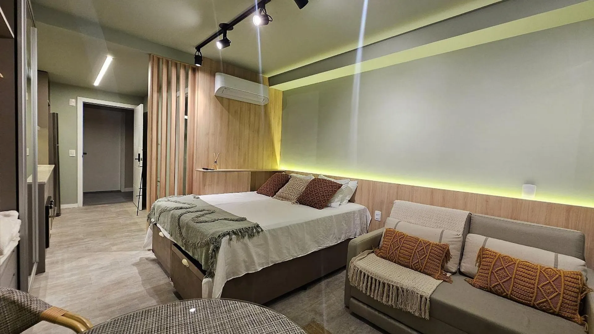 Apartment Estudio Moderno Em Area Nobre De Porto Alegre - Conforto E Aconchego Em Cada Detalhe Brazil