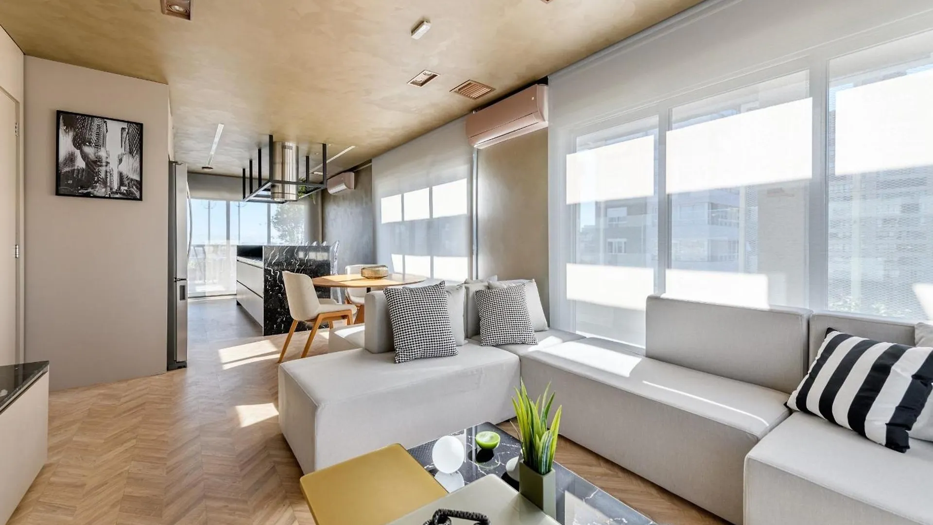 Apartmán Estudio Moderno Em Area Nobre De Porto Alegre - Conforto E Aconchego Em Cada Detalhe